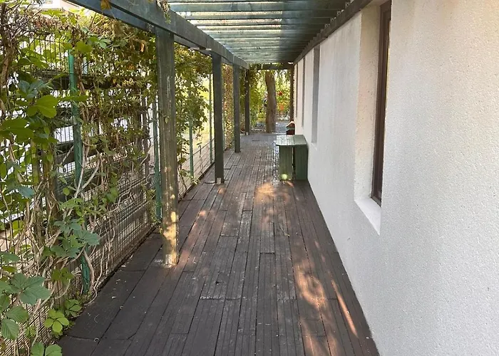 Casa Donau בית הארחה *